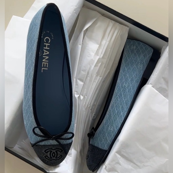 NWT Chanel Denim Ballet Flats, Size 39 - Picture 1 of 10